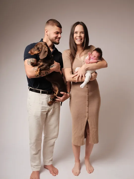 Barevná fotografie na bílém pozadí
